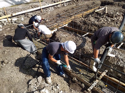 基礎工事　コンクリート打設（旭川近郊の工務店ならミヤザキホーム）