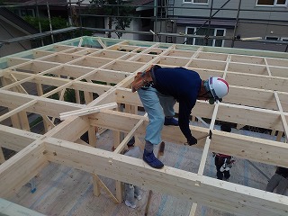 建て方一日目(旭川近郊の工務店ならミヤザキホーム）