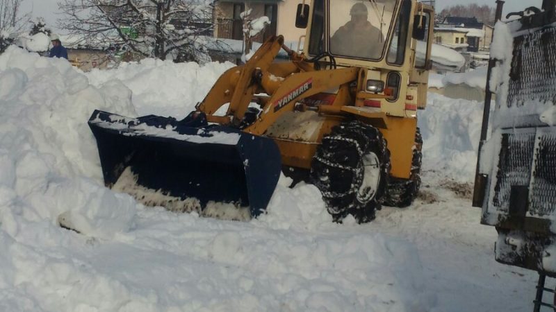 排雪作業（旭川近郊の工務店ならミヤザキホーム）